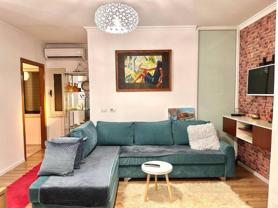 Family Living Tirana Lägenhet Exteriör bild